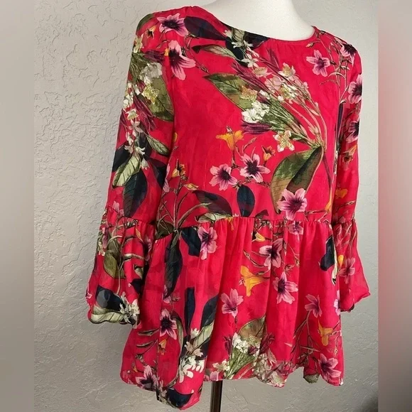 Women’s Cupid Hot Pink Bell Sleeve Babydoll Floral Top Size Medium - Picture 3 of 10